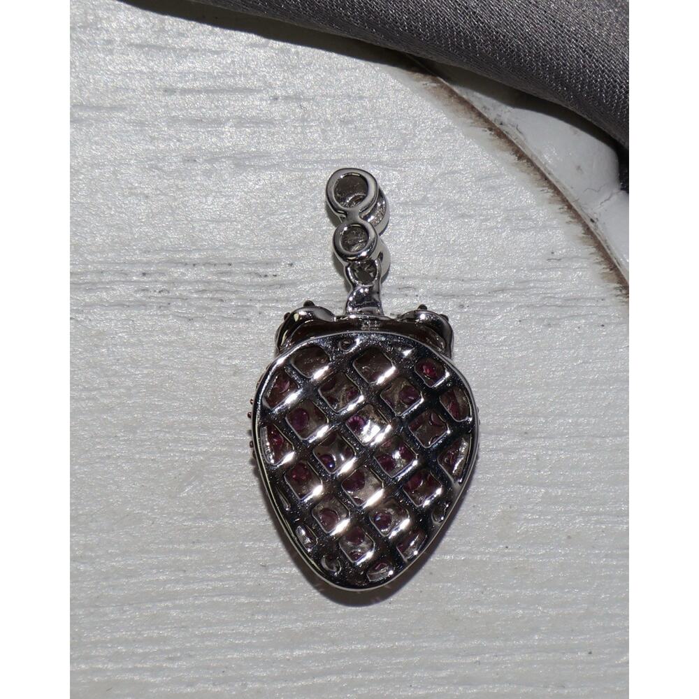 14k White Gold Strawberry Pendant 3.75G / 1in - Picture 2 of 4